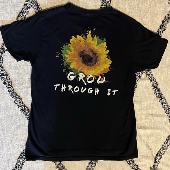 Take That size M Grow Through It well loved tee but no holes - Picture 4 of 5